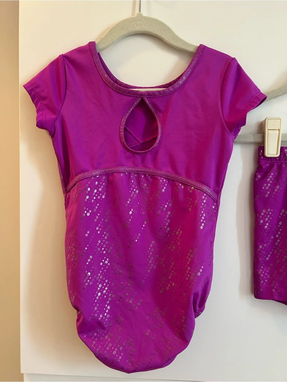 Girls' Shiny Magenta Dance Leotard & Shorts Set - Size S/CH 6/6x